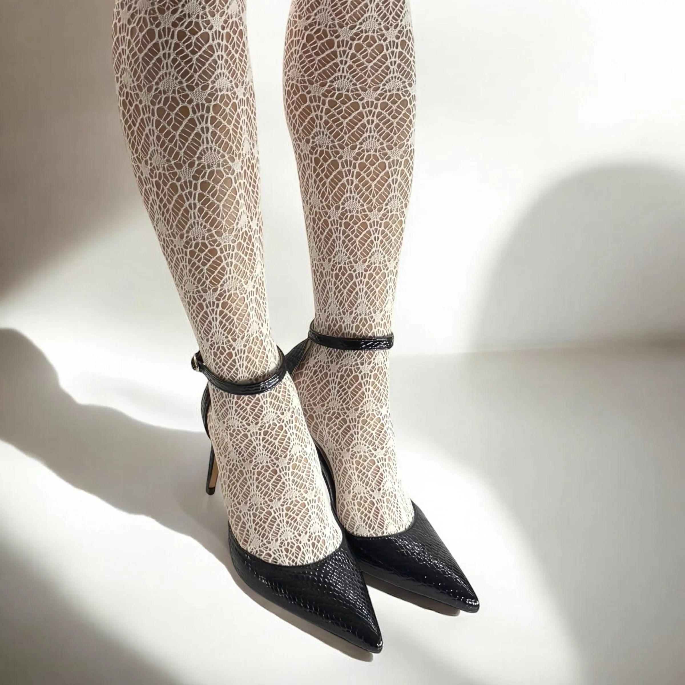 *BIANCA LIZARD - classic ankle strap pumps