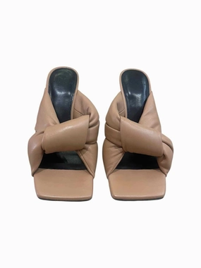 Marc Fisher Light Brown Size 9 Sandals