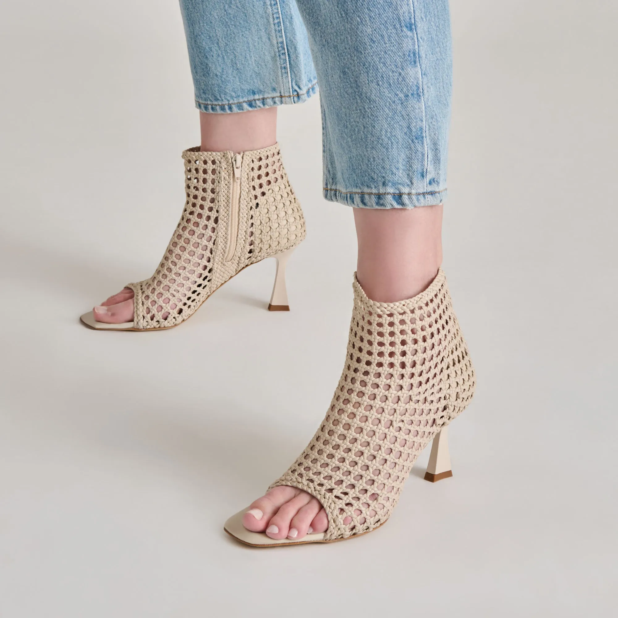 QUIN HEELS BONE WOVEN LEATHER