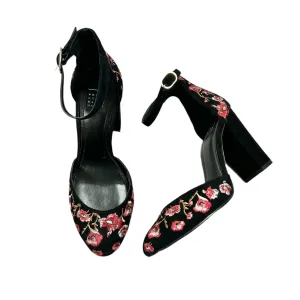 Shoes Heels Block By White House Black Market In Floral Print, Size: 5.5