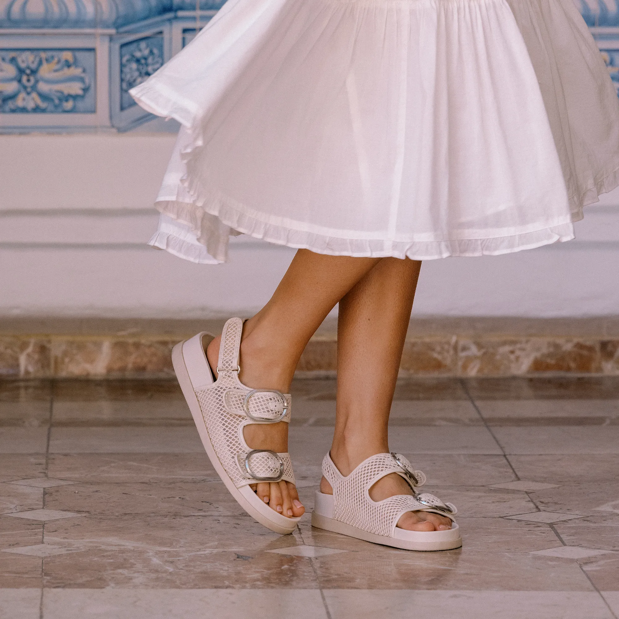 STARLA MESH SANDALS CREME WOVEN MESH