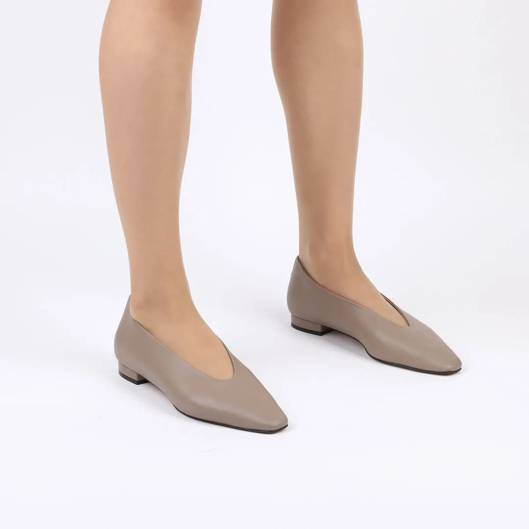 *UK size 13 - LETSBE - black, 1.5cm heels
