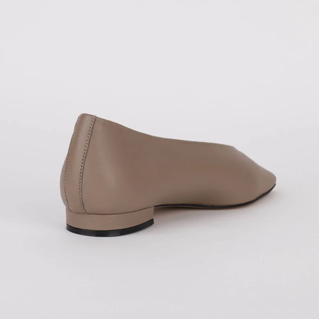 *UK size 13 - LETSBE - black, 1.5cm heels