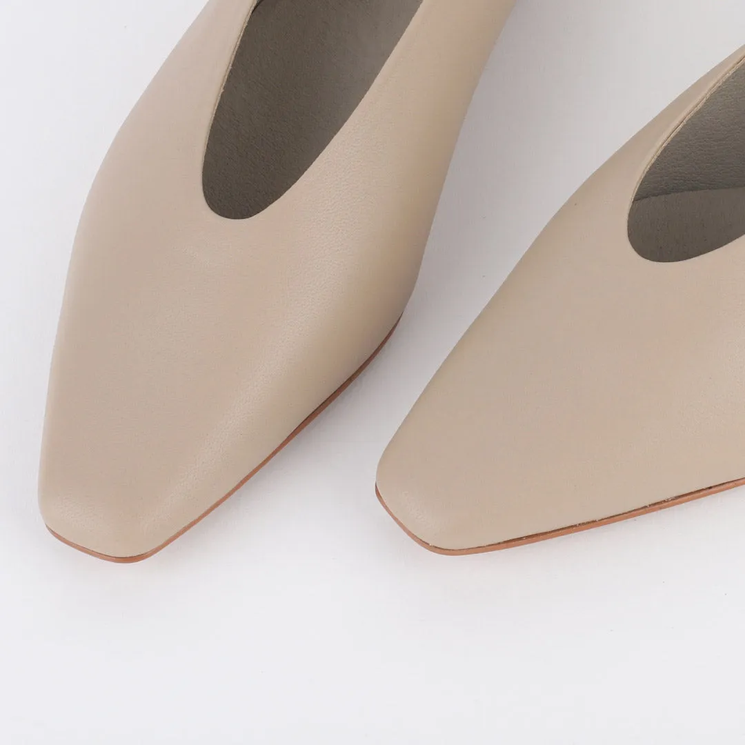 *UK size 13 - LETSBE - black, 1.5cm heels