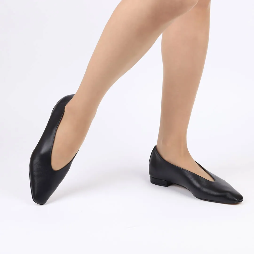 *UK size 13 - LETSBE - black, 1.5cm heels