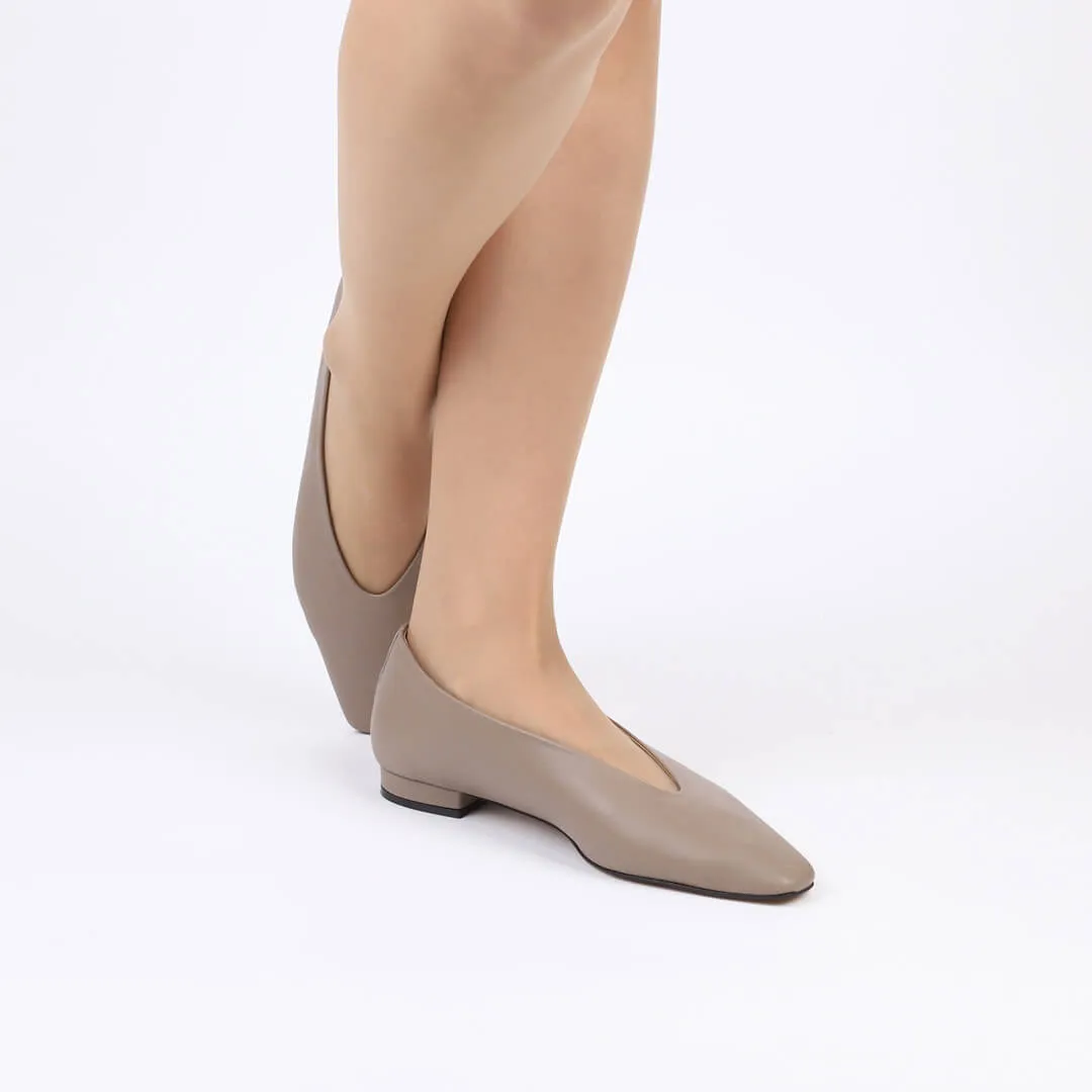 *UK size 13 - LETSBE - black, 1.5cm heels