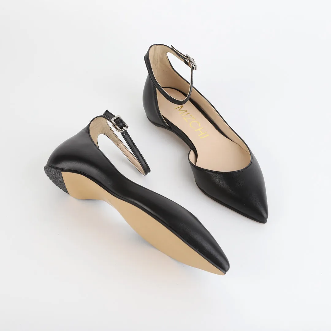 *UK size 13 - PINKUMI - black, 1.5cm heels